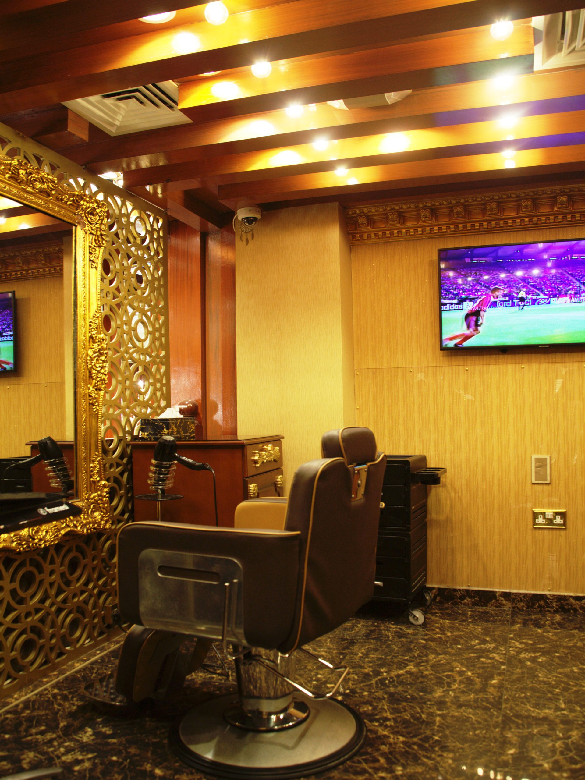 VIP ROOM